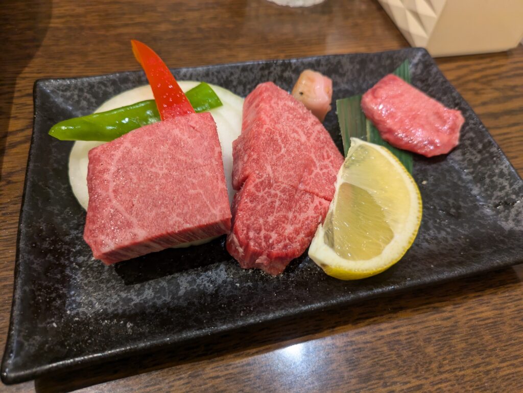 肉ダイニング 満